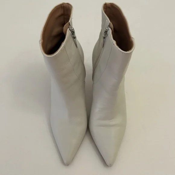 Schutz Bette Stiletto Leather Ankle Bootie in Off-White Size 7B - Picture 3 of 13